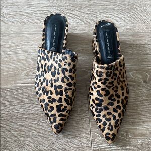 Steven by Steve Madden Leopard Animal Print Mules 7
Sz 7.5